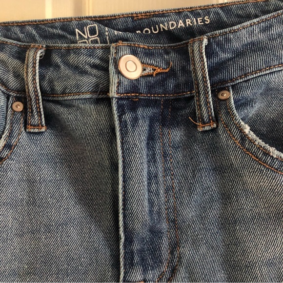 NOBO medium wash denim jeans- size 3 (juniors) - Picture 6 of 13